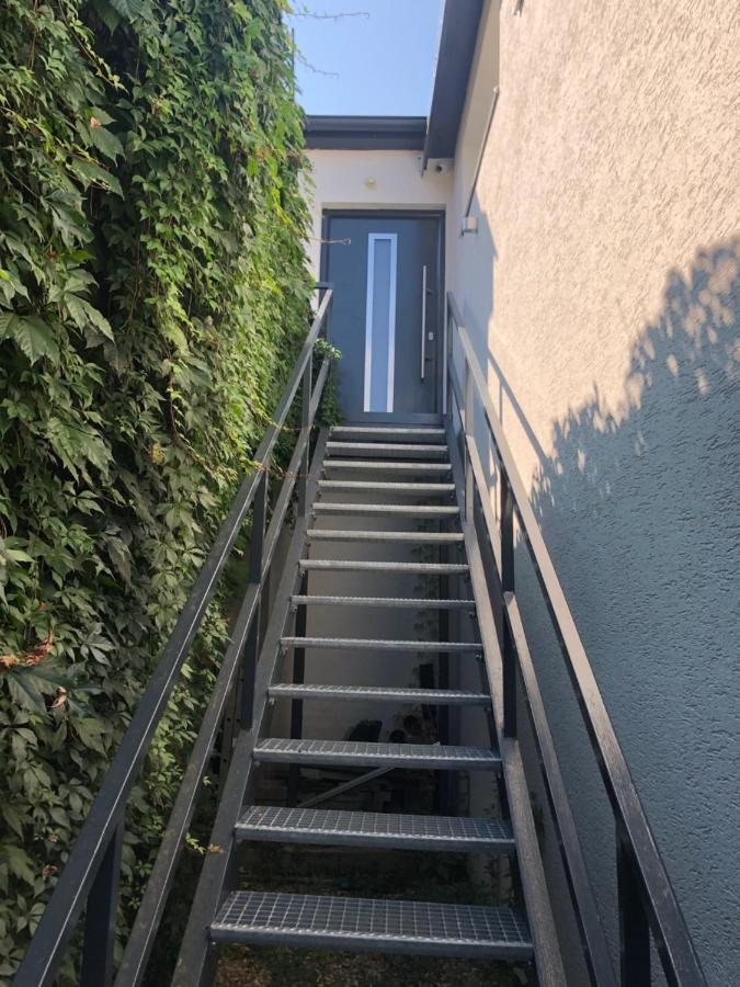 Apartman V Centre Michaloviec Michalovce Exterior foto