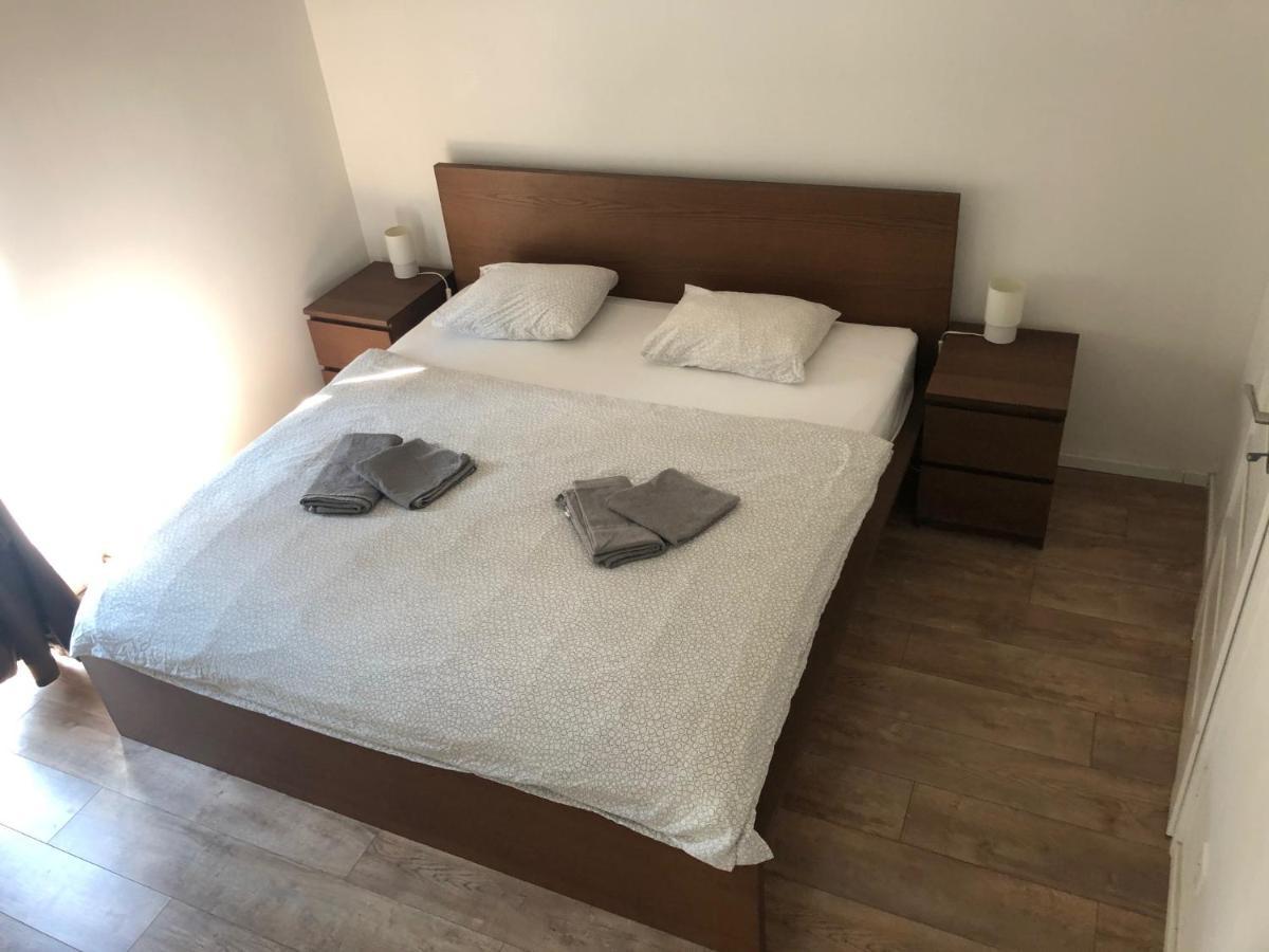 Apartman V Centre Michaloviec Michalovce Exterior foto