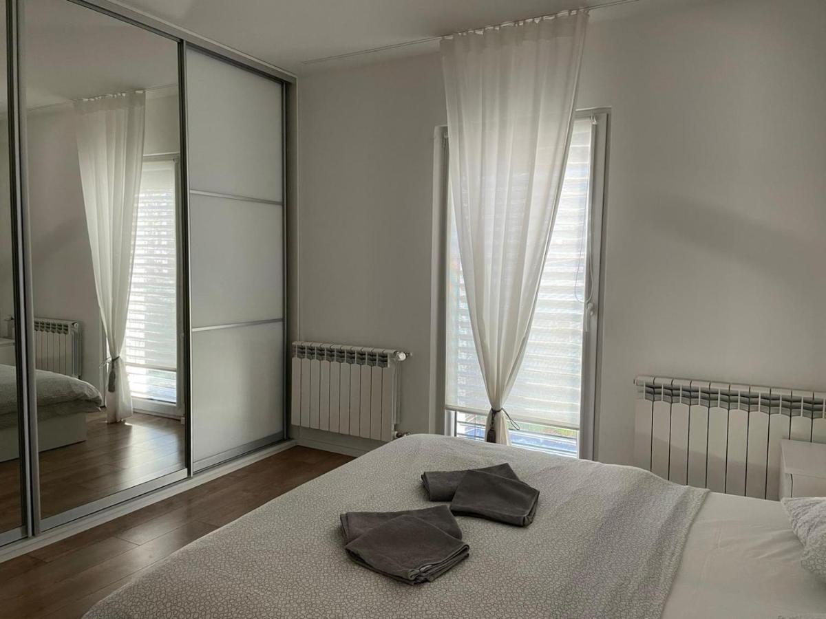 Apartman V Centre Michaloviec Michalovce Exterior foto